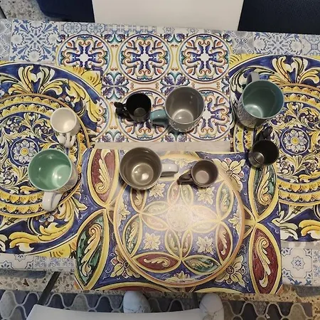 Centro Storico-imbarcadero Per Le Isole***** Appartamento *