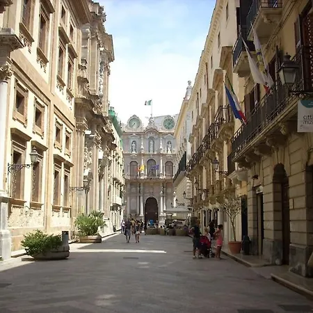 Appartamento Centro Storico-imbarcadero Per Le Isole***** Trapani