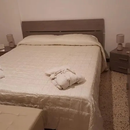 Centro Storico-imbarcadero Per Le Isole***** Apartment *