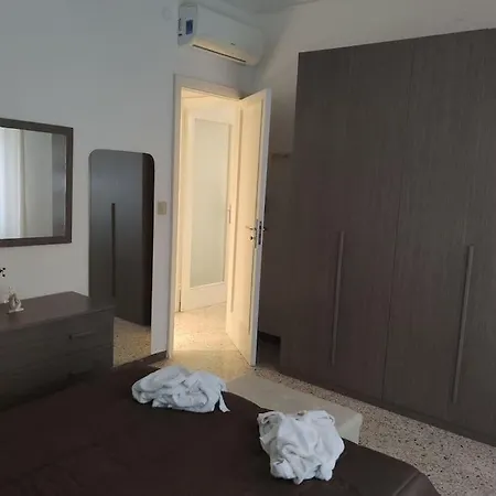 Centro Storico-imbarcadero Per Le Isole***** Apartment