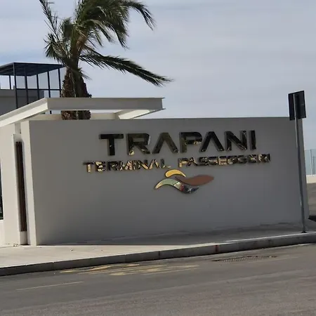 Centro Storico-imbarcadero Per Le Isole***** * Trapani